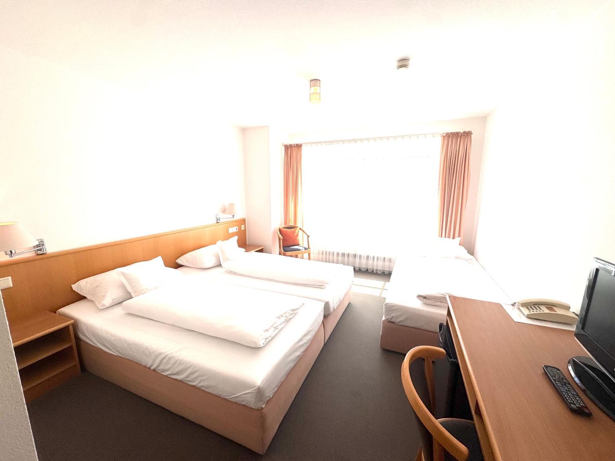 Kirchers Park & Wellnesshotel Kaiserstuhl Garni انديغن المظهر الخارجي الصورة