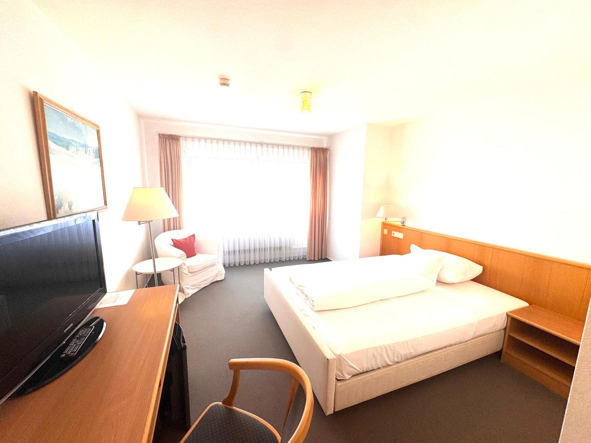 Kirchers Park & Wellnesshotel Kaiserstuhl Garni انديغن المظهر الخارجي الصورة