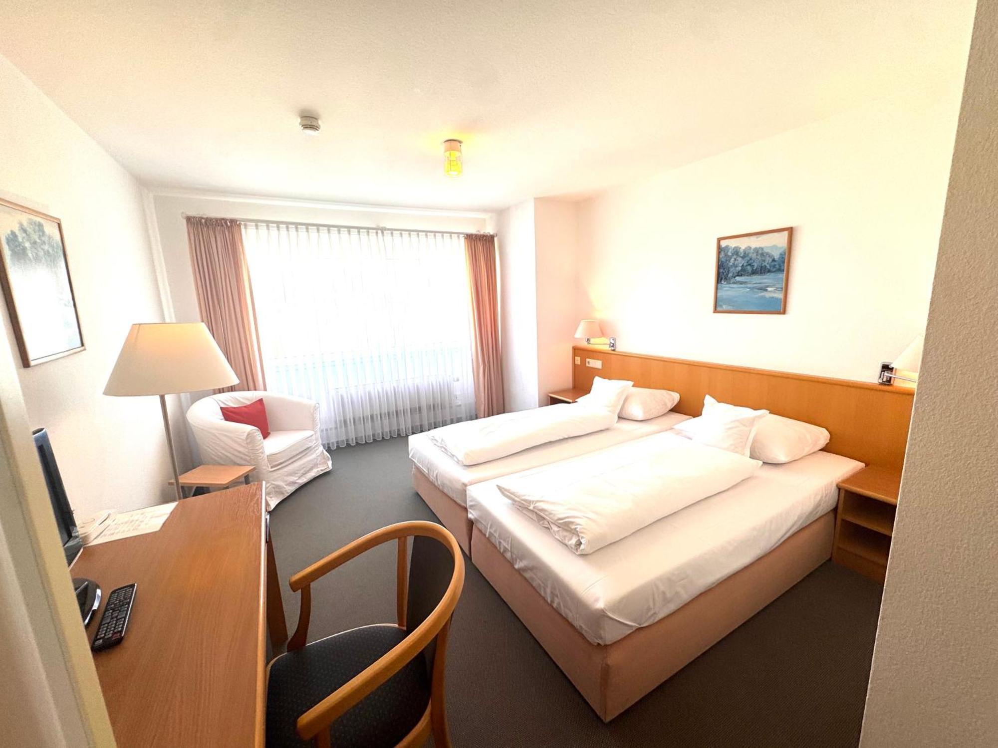 Kirchers Park & Wellnesshotel Kaiserstuhl Garni انديغن المظهر الخارجي الصورة