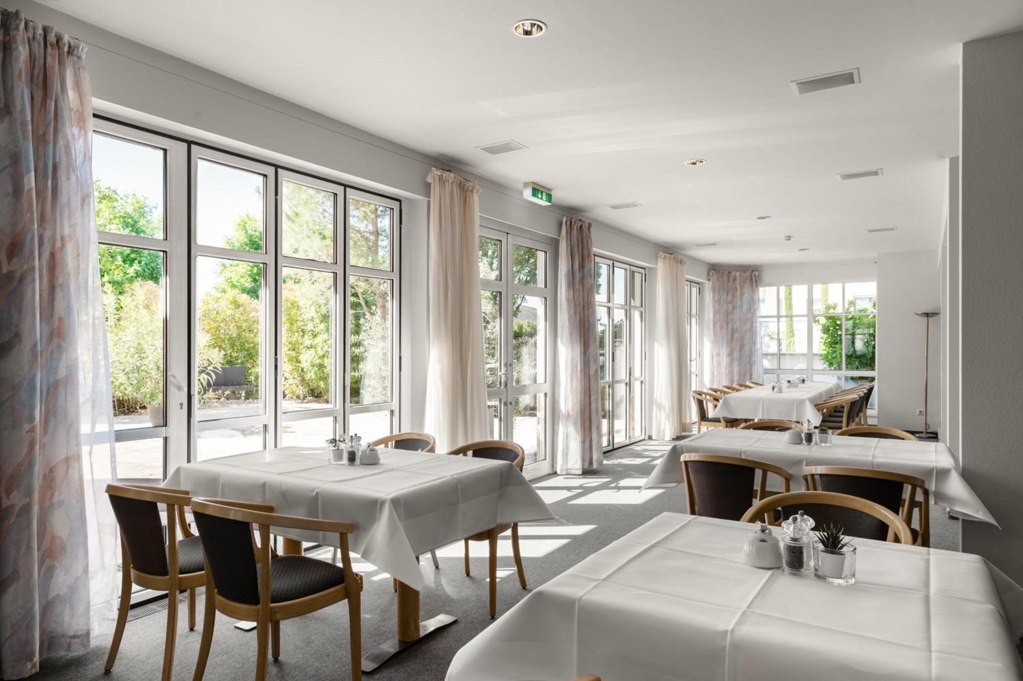 Kirchers Park & Wellnesshotel Kaiserstuhl Garni انديغن المظهر الخارجي الصورة