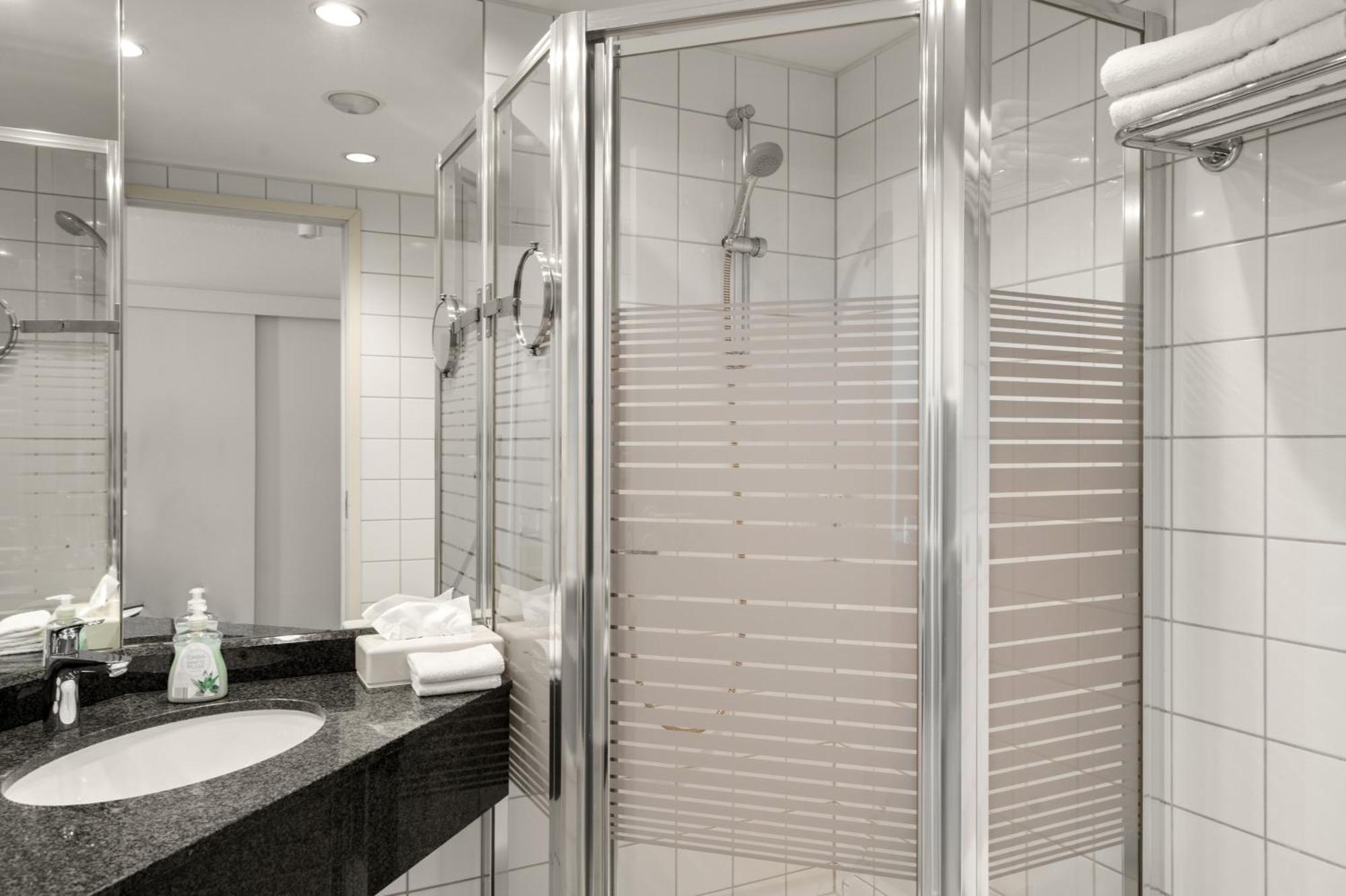 Kirchers Park & Wellnesshotel Kaiserstuhl Garni انديغن المظهر الخارجي الصورة